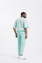 Lade das Bild in den Galerie-Viewer, Miami Beach Glass Oversized Tee