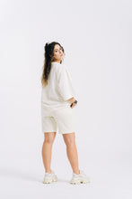 Lade das Bild in den Galerie-Viewer, Sahara Cream White Shorts
